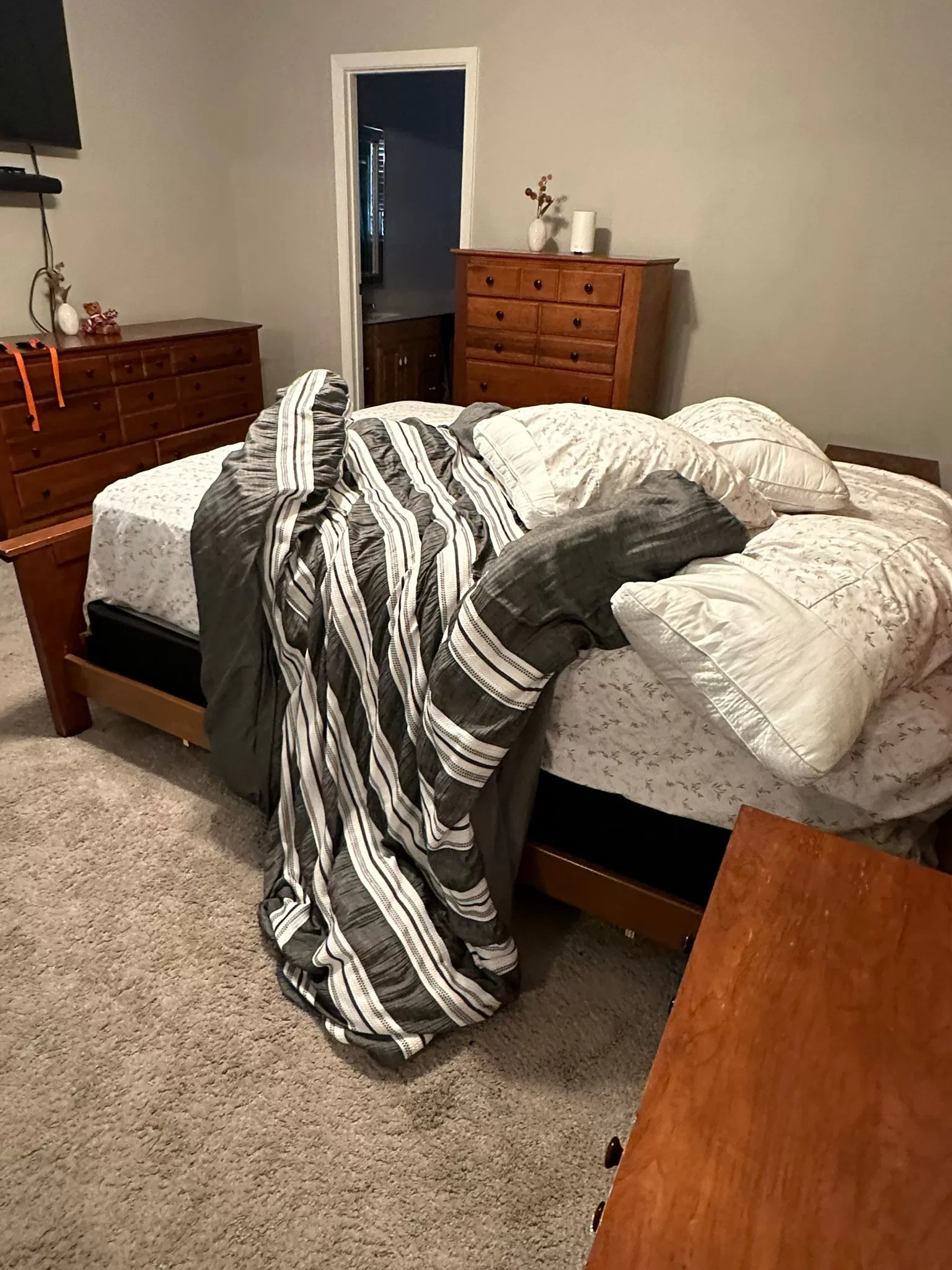 Before AirBnb cleaning service Dayton - Unmade bed in AirBnb before cleaning service